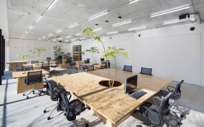 schemata-architects-nakagawa-masashichi-shoten-omotesando-office-tokyo-designboom-01-818x545