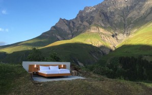 null-stern-hotel-switzerland-alps_dezeen_ban_0