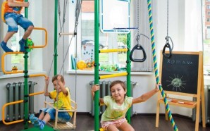 Childrens-indoor-home-gym-Swedish-Wall- (1)